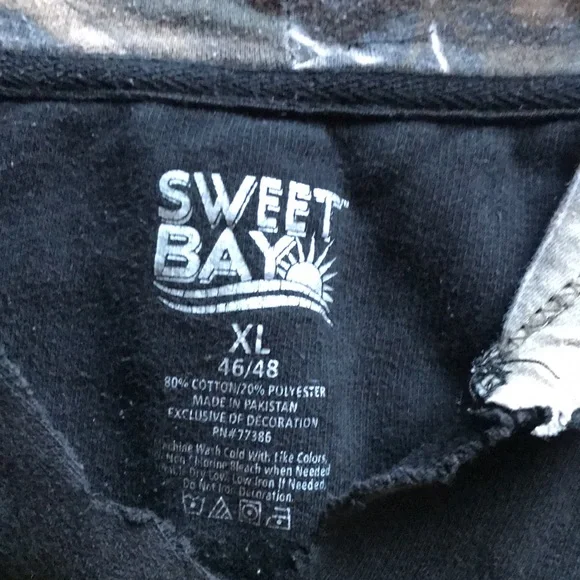 Sweet Bay Long Sleeve Black Camo Hoodie Sweater - Picture 4 of 6